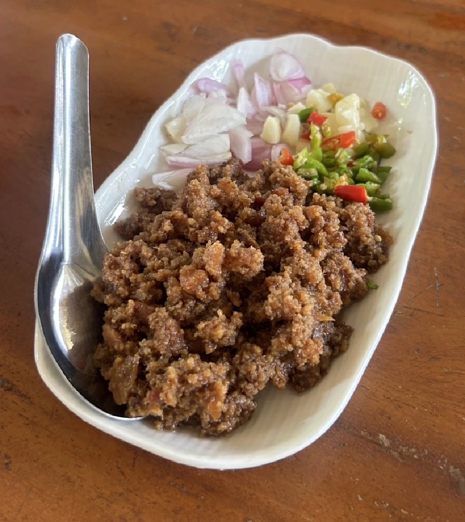 ยายปวด ชุมพร ปลาเค็มทอดกะทิ