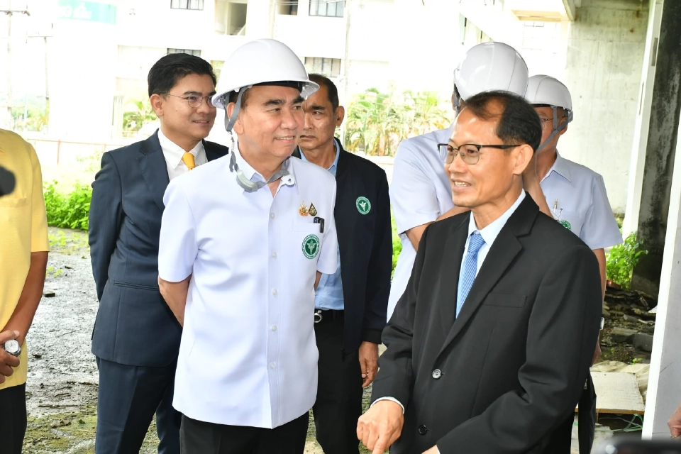 รพ.ตรัง เซ็นสัญญาผู้รับเหมาใหม่กว่า 284 ล้าน หลังถูกทิ้งงาน 14 ปี