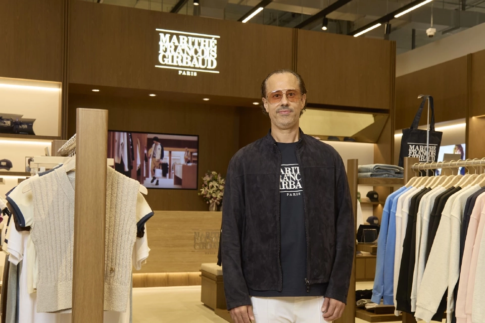 นายยศเทพ สิงห์สัจจเทศ 