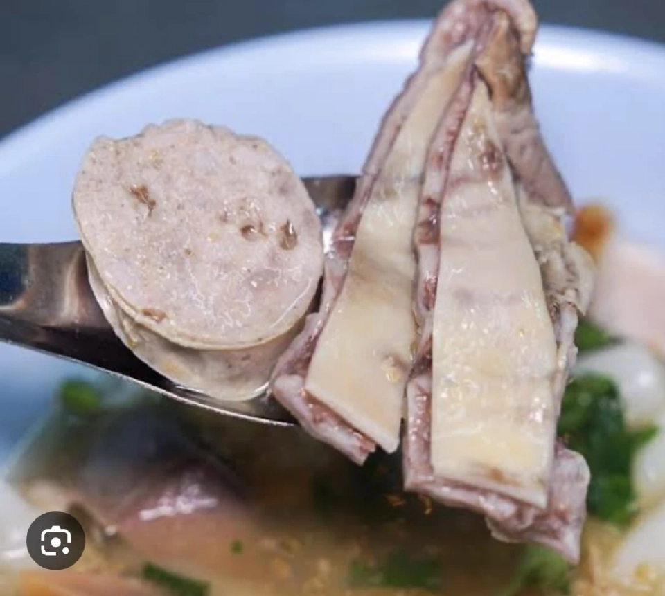 ก๋วยเตี๋ยวไส้ VS โต ก๋วยจั๊บ