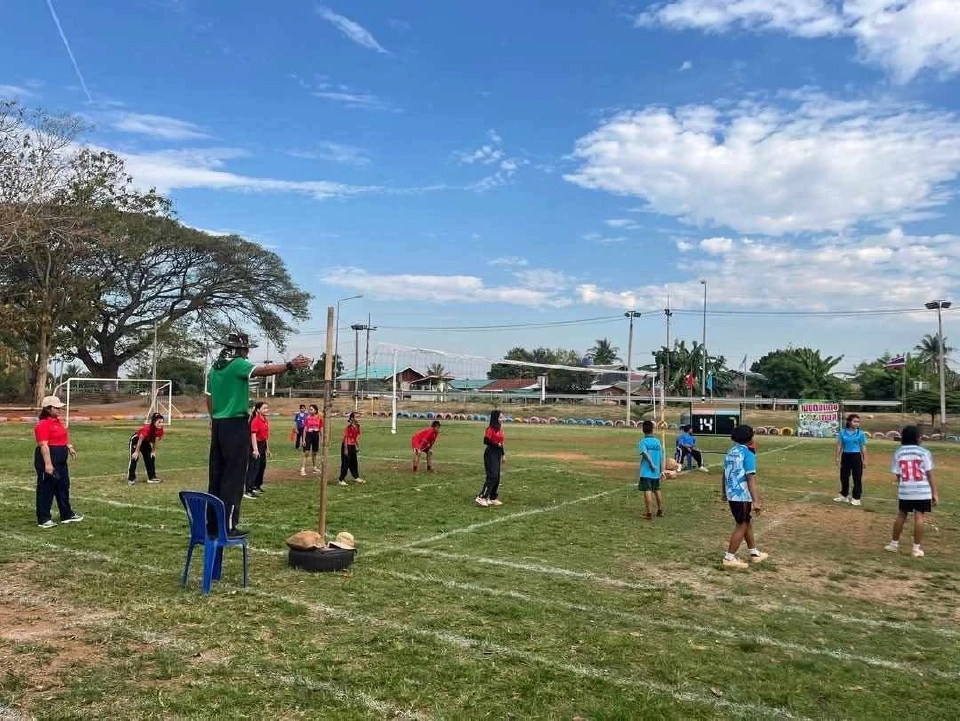 ตำรวจจันทบุรี-เครือข่ายจัดโครงการปันสุขเพื่อน้องชายแดนไทย–กัมพูชา