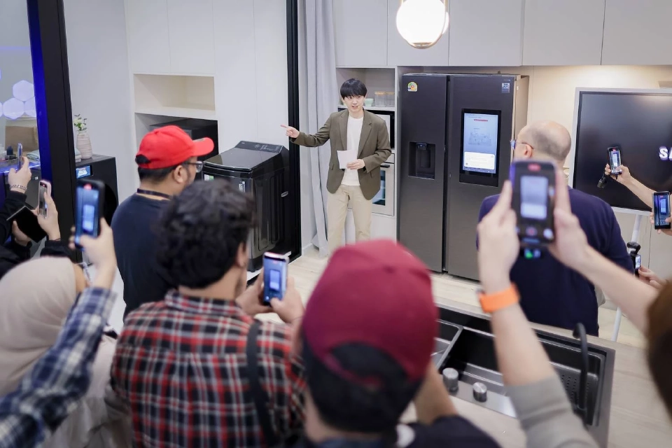 "ซัมซุง" โชว์เทคโนโลยี เปิดตัว AI เชื่อมเครื่องใช้ไฟฟ้า ตอบโจทย์คนยุคใหม่