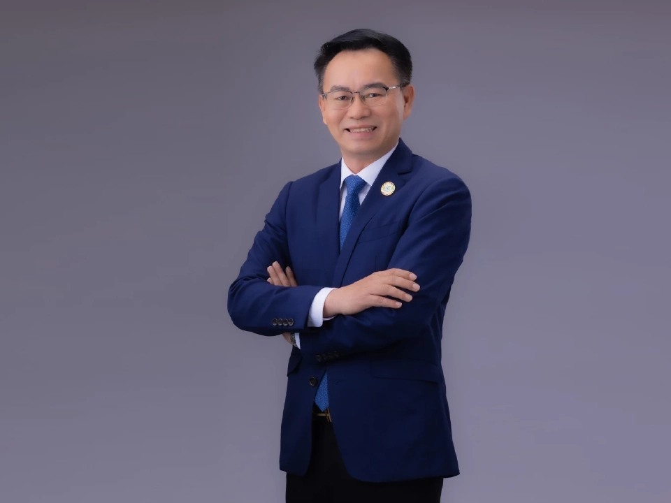 นายพิชิต มิทราวงศ์ กรรมการผู้จัดการ ธนาคารพัฒนาวิสาหกิจขนาดกลางและขนาดย่อมแห่งประเทศไทย (ธพว.) 