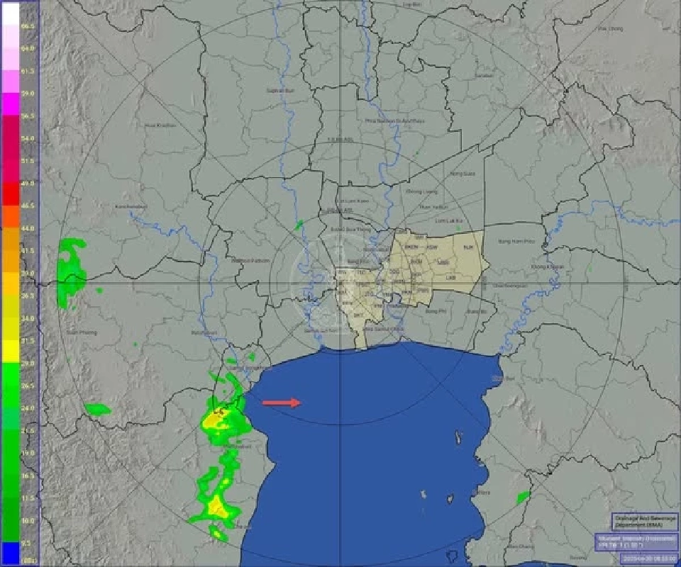 ศูนย์ป้องกันน้ำท่วม กรุงเทพมหานคร รายงานว่า พื้นที่ กทม. ไม่พบกลุ่มฝน