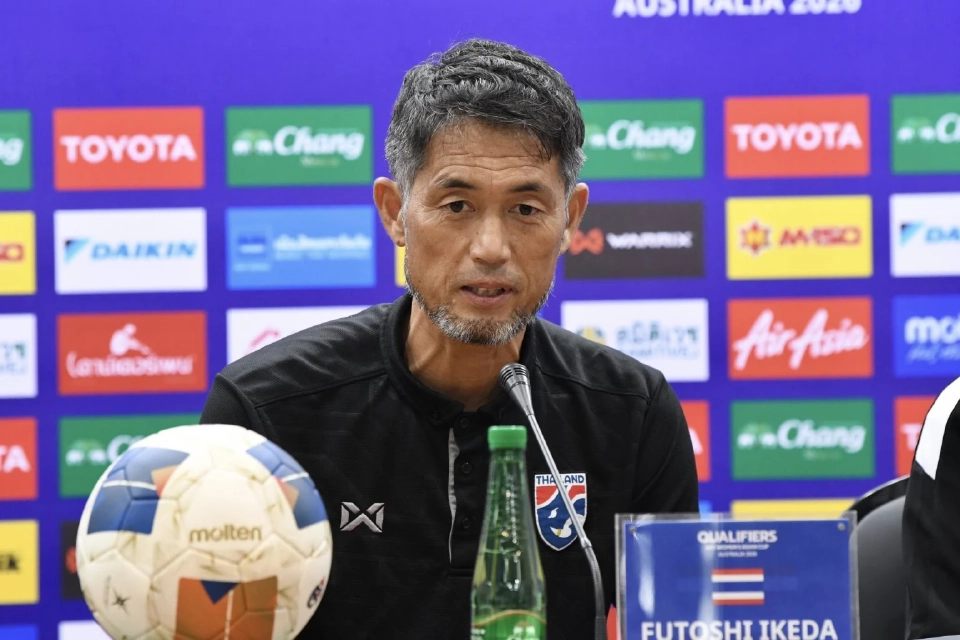 ฟุโตชิ อิเคดะ หัวหน้าผู้ฝึกสอนฟุตบอลหญิงทีมชาติไทย