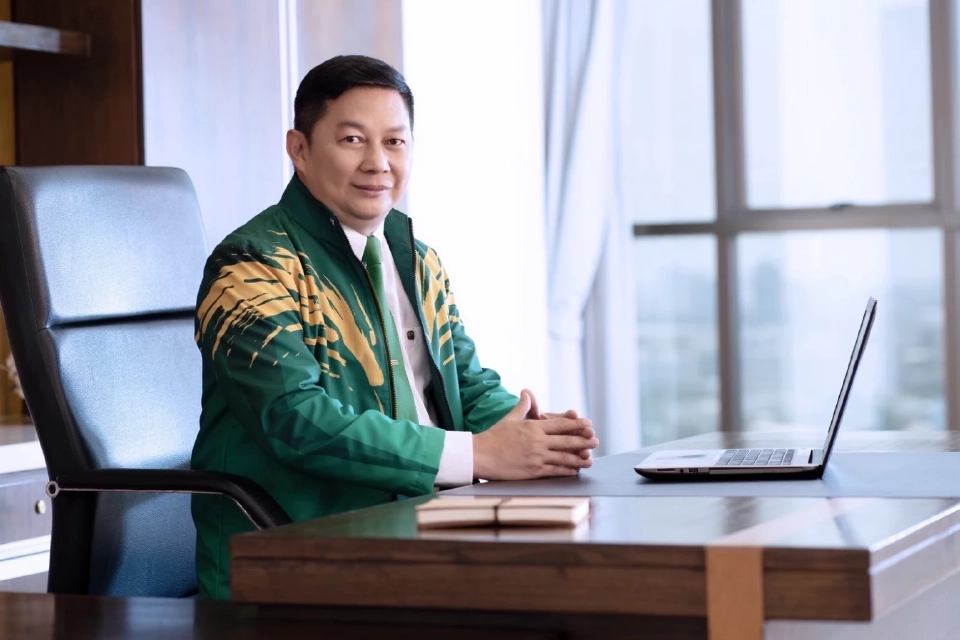 นายไพศาล หงษ์ทอง รองผู้จัดการ ธนาคารเพื่อการเกษตรและสหกรณ์การเกษตร (ธ.ก.ส.)