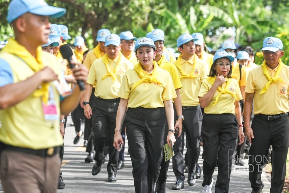 นายกฯ นำคณะรัฐมนตรีศึกษาดูงานศูนย์ฝึกโรงเรียนจิตอาสา 904