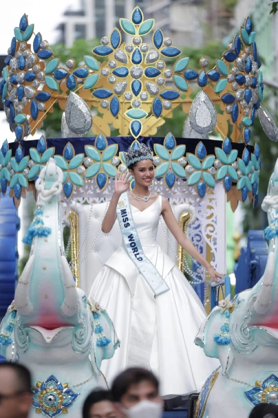 เบื้องหลัง ขบวนรถแห่ "โอปอล สุชาตา" สุดอลังการโดยจ่าวิรัชฟู้ดส์ ปลาร้า