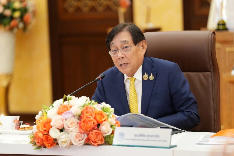 นายพิชัย ชุณหวชิร รองนายกรัฐมนตรี และรัฐมนตรีว่าการกระทรวงการคลัง