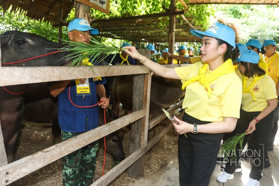 นายกฯ นำคณะรัฐมนตรีศึกษาดูงานศูนย์ฝึกโรงเรียนจิตอาสา 904