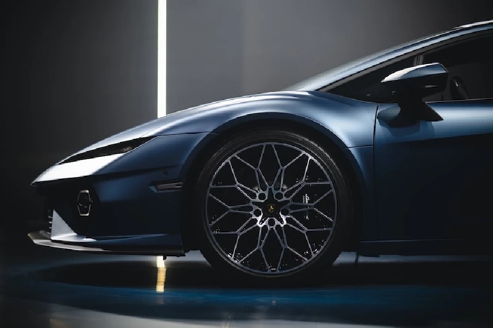 Lamborghini Temerario ราคา 23.76 ล้านบาท