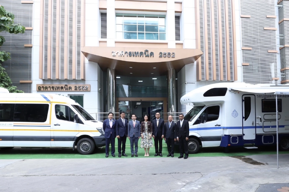 สรรพสามิตจัด “สุราชุมชน Lab สัญจร” บริการรถตรวจคุณภาพเหล้าฟรี