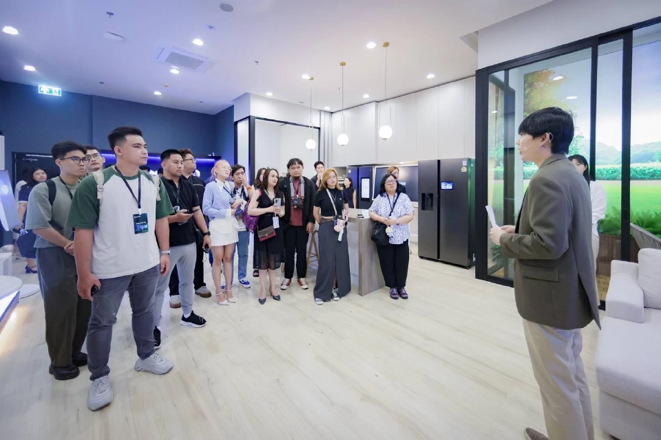 "ซัมซุง" โชว์เทคโนโลยี เปิดตัว AI เชื่อมเครื่องใช้ไฟฟ้า ตอบโจทย์คนยุคใหม่