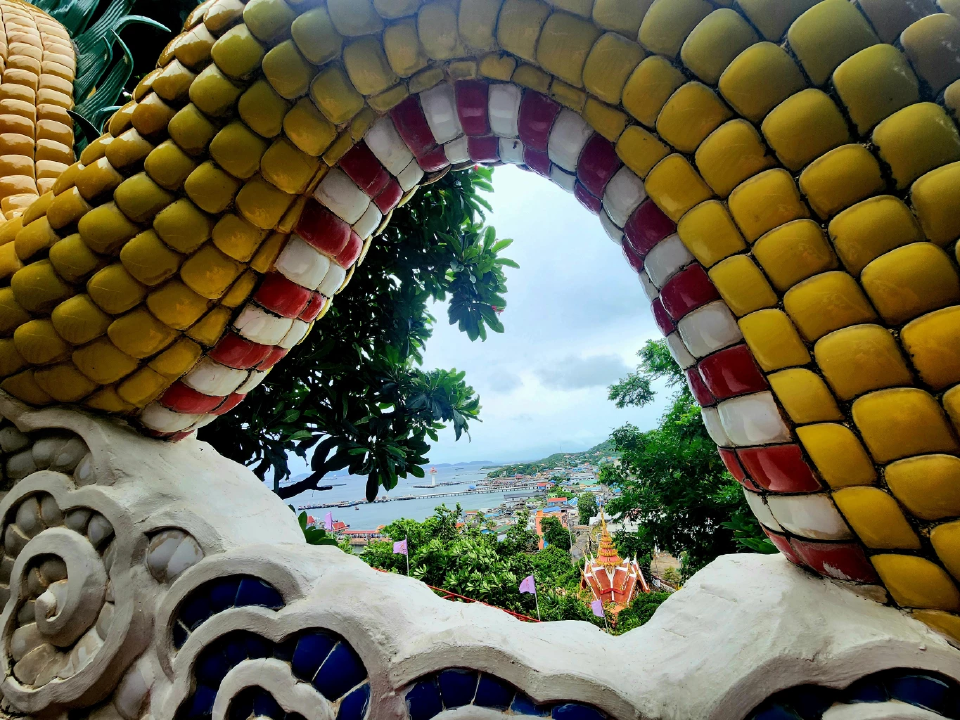 เปิดพิกัดที่เที่ยว “เกาะสีชัง”รับรองไม่ถูกชัง ได้ทั้งมู ได้ทั้งฟิลทะเลเก๋ๆ
