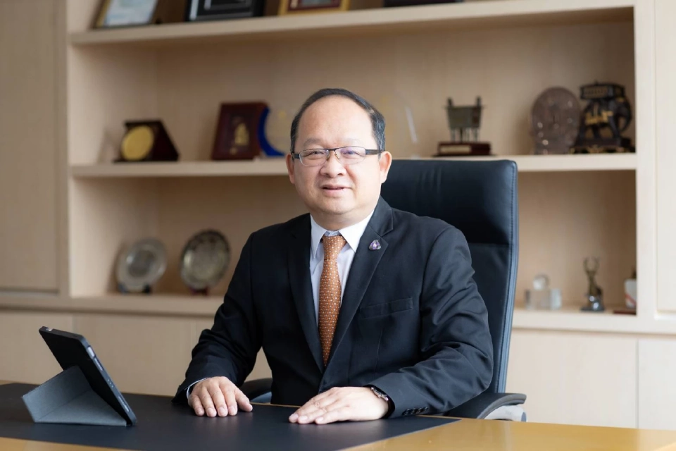 เกรียงไกร เธียรนุกุล ประธานสภาอุตสาหกรรมแห่งประเทศไทย 