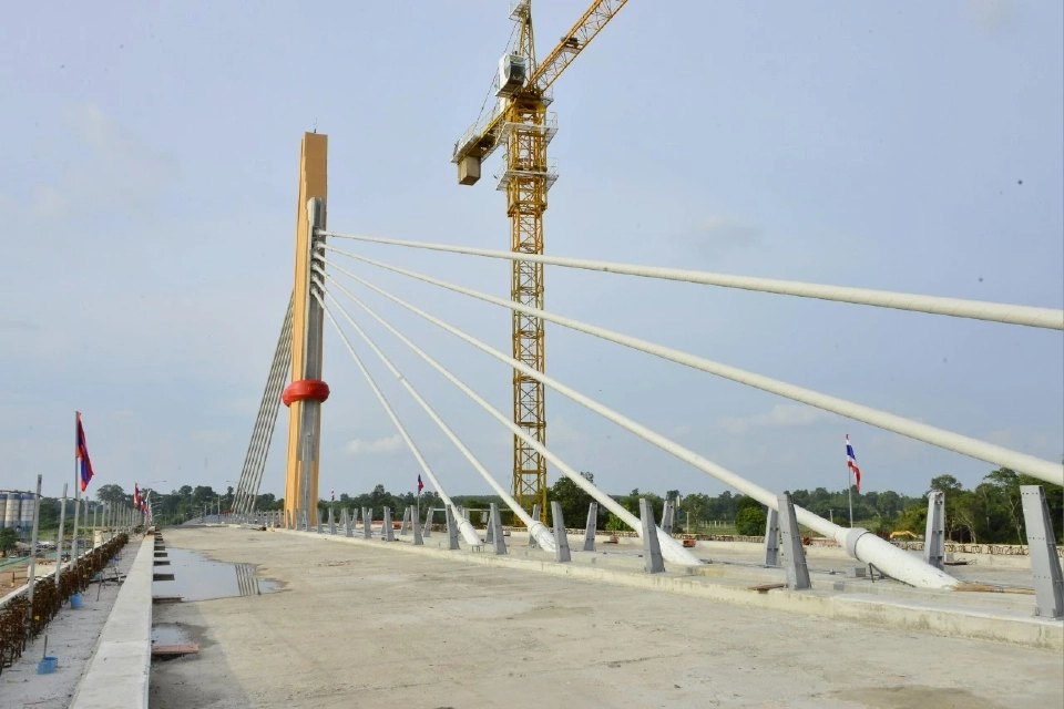 "สุริยะ"  ลงนาม MOU สปป.ลาว เชื่อม "สะพานมิตรภาพไทย - ลาว แห่งที่ 5"    12