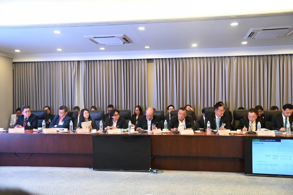 นบข.สั่งปรับแผนผลิต ลดปลูกข้าวนาปรัง ซมราคาข้าวร่วง ส่งออกวูบหนัก