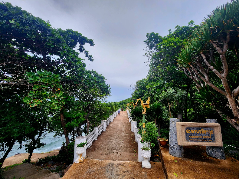 เปิดพิกัดที่เที่ยว “เกาะสีชัง”รับรองไม่ถูกชัง ได้ทั้งมู ได้ทั้งฟิลทะเลเก๋ๆ