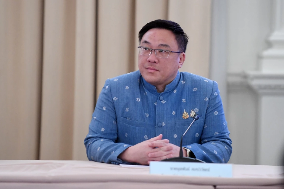 นายจุลพันธ์ อมรวิวัฒน์ รมช.คลัง แถลงรายละเอียดวงเงินโครงการกระตุ้นเศรษฐกิจ ผ่านโครงการพัฒนาศักยภาพชุมชน (SML) ของสำนักงานกองทุนหมู่บ้านและชุมชนเมืองแห่งชาติ