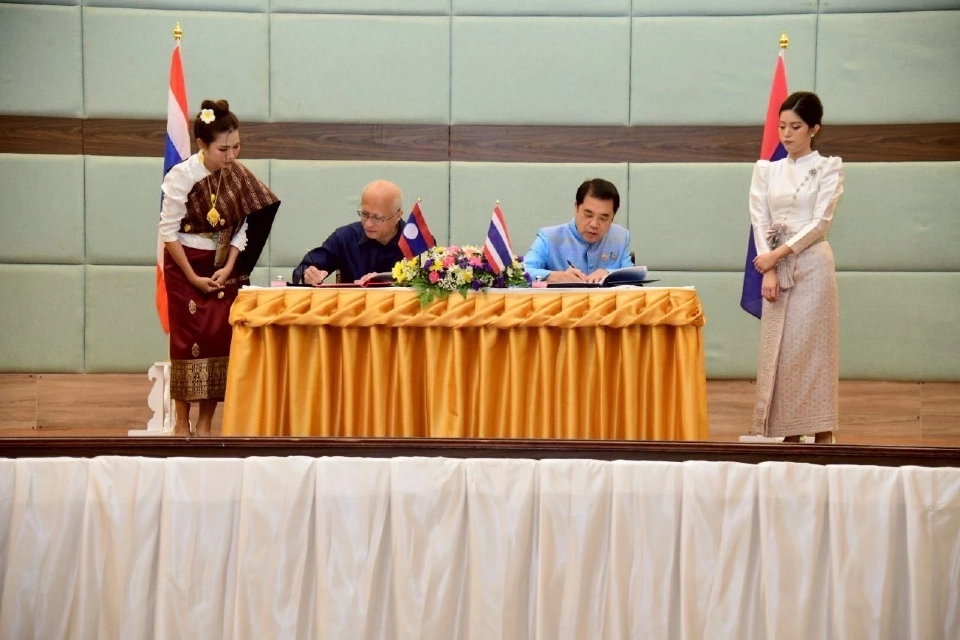 "สุริยะ"  ลงนาม MOU สปป.ลาว เชื่อม "สะพานมิตรภาพไทย - ลาว แห่งที่ 5"    12