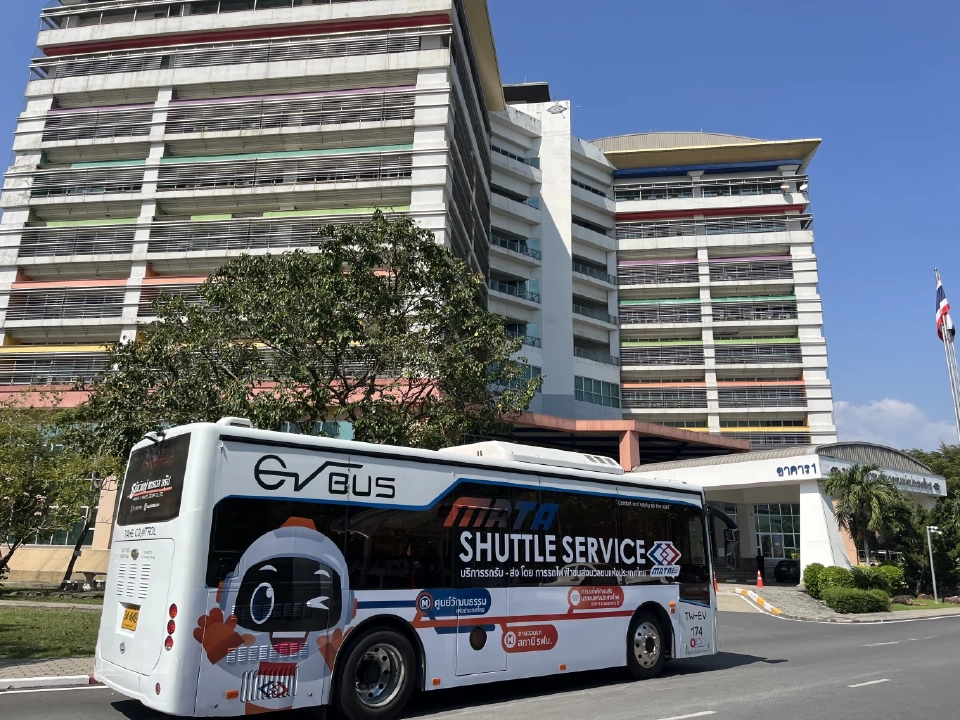 เริ่มแล้ว  นั่งรถชัตเตอร์บัสฟรี สถานีรฟม.-MRT ศูนย์วัฒนธรรมฯ