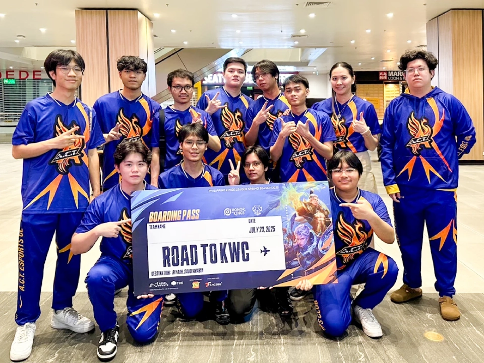 นายวรวัฒน์ นาคแนวดี หรือ แอ็คมี่ นักธุรกิจนักลงทุนชื่อดัง ในฐานะประธานสโมสร ACT Esports Club