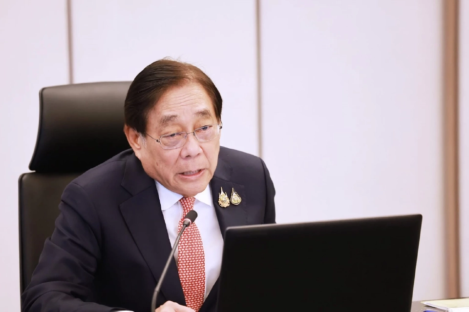 นายพิชัย ชุณหวชิร รองนายกรัฐมนตรี และรัฐมนตรีว่าการกระทรวงการคลัง 