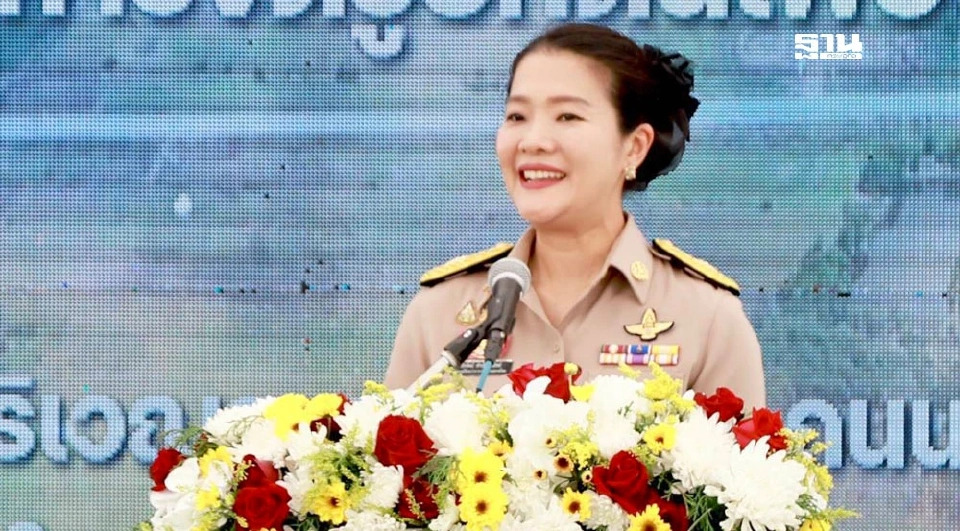 ธีรรัตน์ สำเร็จวาณิชย์ 