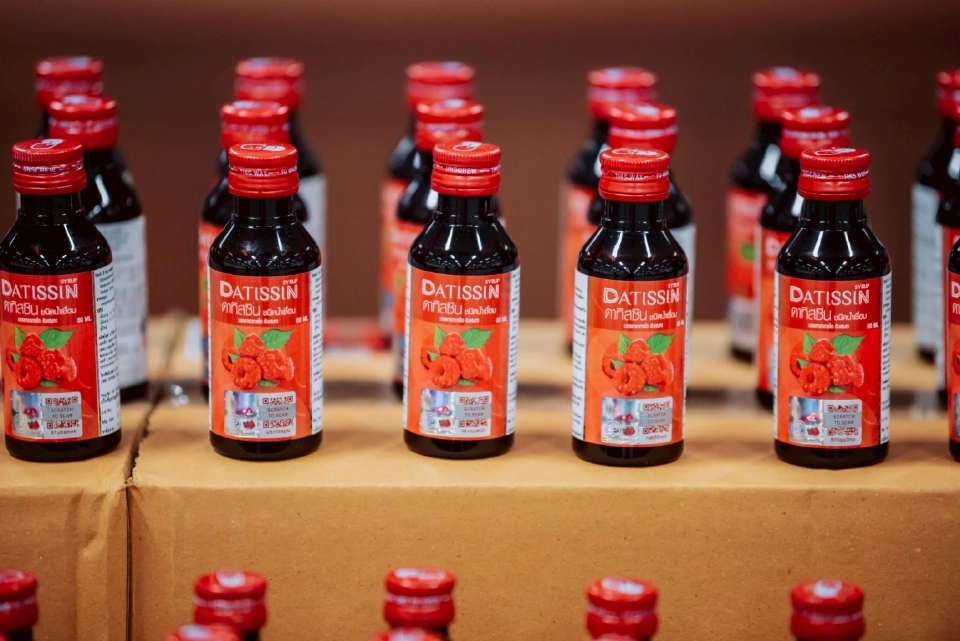 บุกโรงงานยาแก้ไอปลอม ตรวจค้น 5 จุด มูลค่ากว่า 22 ล้านบาท