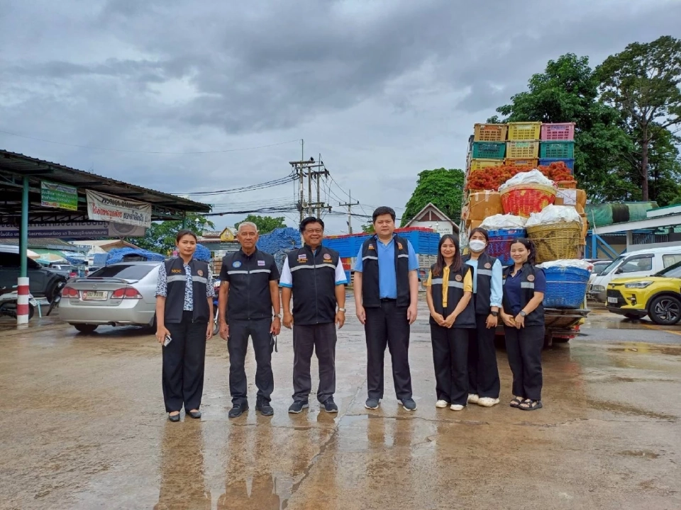พาณิชย์ เร่งระบายผลไม้ขายในประเทศ รับมือด่านปิดไทย-กัมพูชา