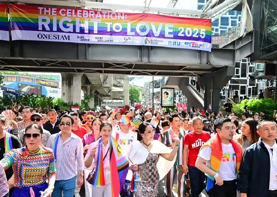 ประมวลภาพ ขบวนพาเหรด Bangkok Pride Festival ฉลองสู่ Pride Destination ระดับโลก
