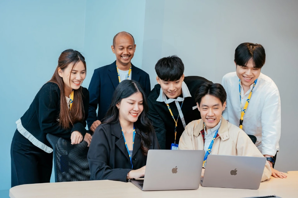 ค้าปลีกแข่งดุ ซีพี แอ็กซ์ตร้า ปั้นทีม “AXTRA Digital” ดันองค์กรสู่ Retail Tech