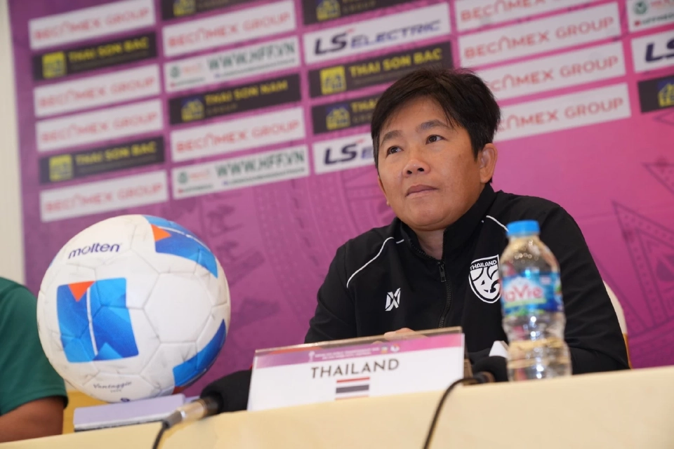 หนึ่งฤทัย สระทองเวียน หัวหน้าผู้ฝึกสอนฟุตบอลหญิงทีมชาติไทยรุ่นอายุไม่เกิน 19 ปี