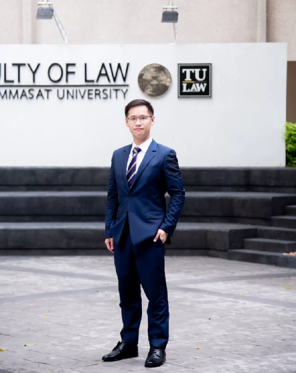 ผศ. ดร.ธนภัทร ชาตินักรบ ผู้ช่วยคณบดีฝ่ายวิชาการ คณะนิติศาสตร์ มหาวิทยาลัยธรรมศาสตร์ (มธ.) 