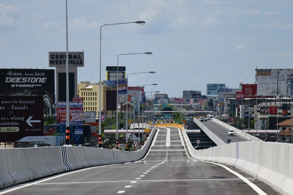 “คมนาคม-ทช.” เปิด “สะพานข้ามคลองมหาสวัสดิ์” ฝั่งขาออก แก้รถติด 1.2 แสนคัน