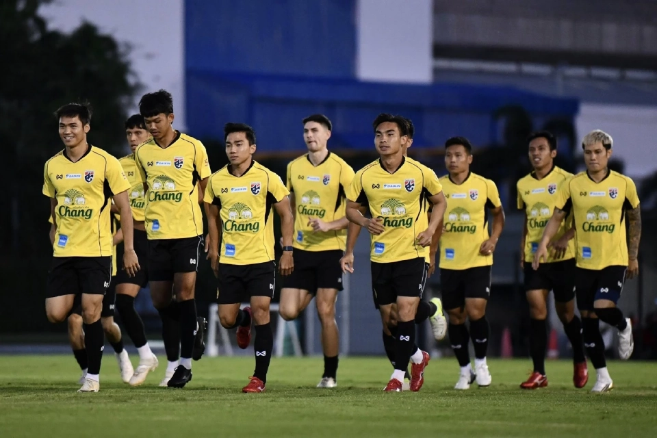 บอลไทยวันนี้ 4 มิ.ย.68 ถ่ายทอดสดฟุตบอลทีมชาติไทย พบ อินเดีย ดูบอลสดแข้งช้างศึก 19.30 น.