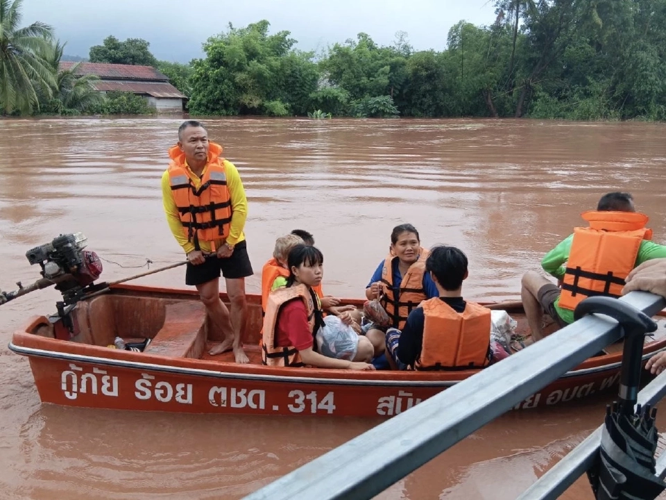 กรมชลฯชี้แจงกรณีน้ำหลากอุตรดิตถ์ 600 ลบ.ม./วินาที ไม่ใช่ 600 ล้าน ลบ.ม.