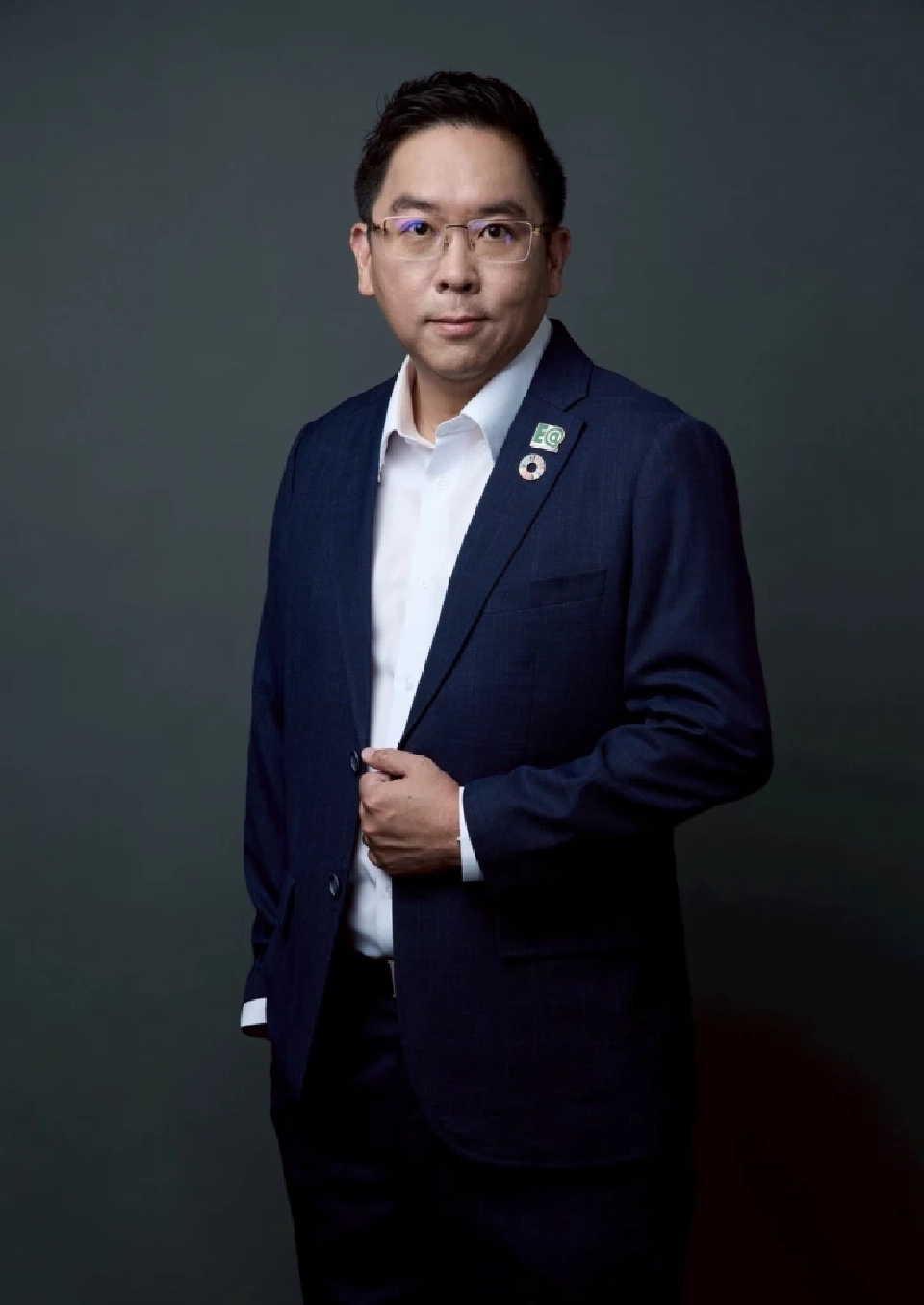 นายวสุ กลมเกลี้ยง ประธานเจ้าหน้าที่บริหารด้านการเงิน (CFO)