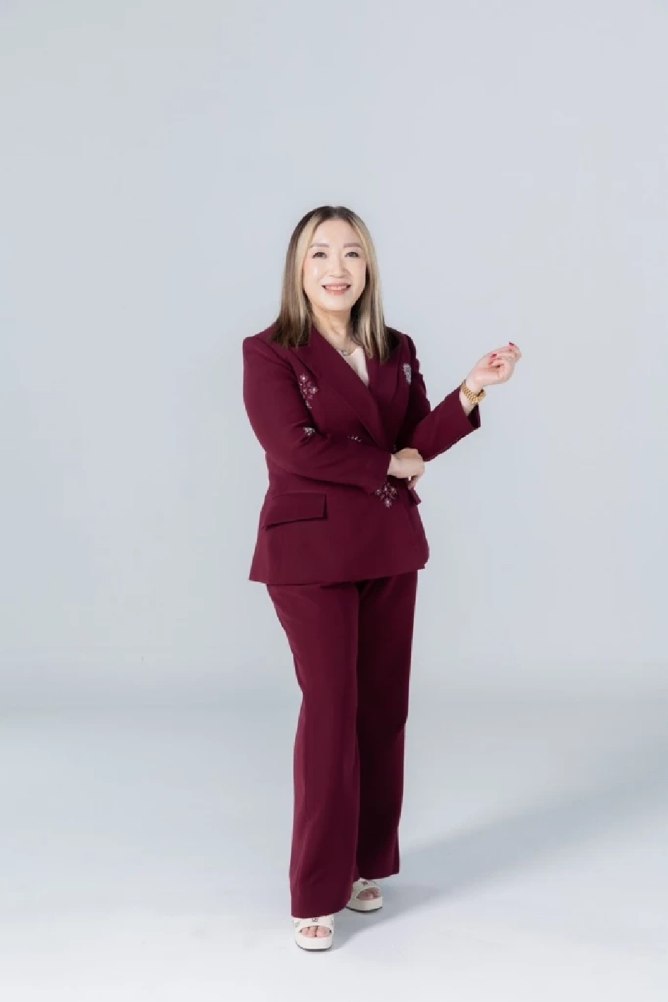 วรลักษณ์ ตุลาภรณ์