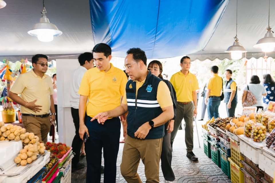 "จตุพร" สั่งคุมราคาสินค้าหลังน้ำท่วม มอบหมาย "สุชาติ" ลงพื้นที่ชายแดน