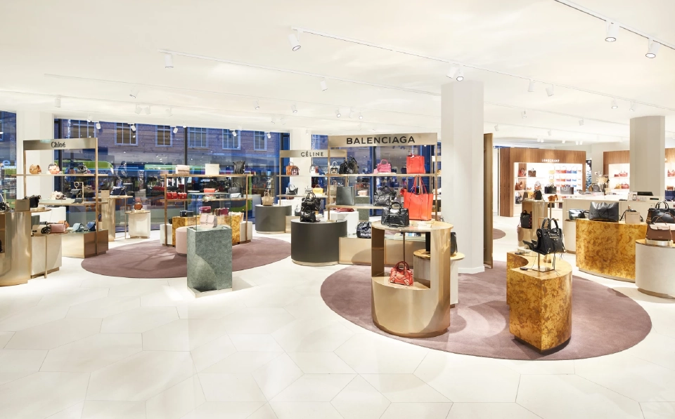 เซ็นทรัล ตั้ง “ฌอน ฮิลล์” ทายาทรุ่น 4 ตระกูลจิราธิวัฒน์ นั่ง CEO ห้างหรูเนเธอร์แลนด์