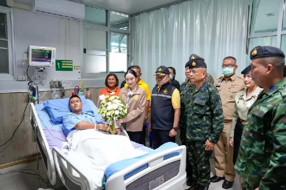 ครม.มอบ“แพทองธาร”ร่วมเยี่ยม 3 ทหารเหยียบกับระเบิดชายแดนช่องบก