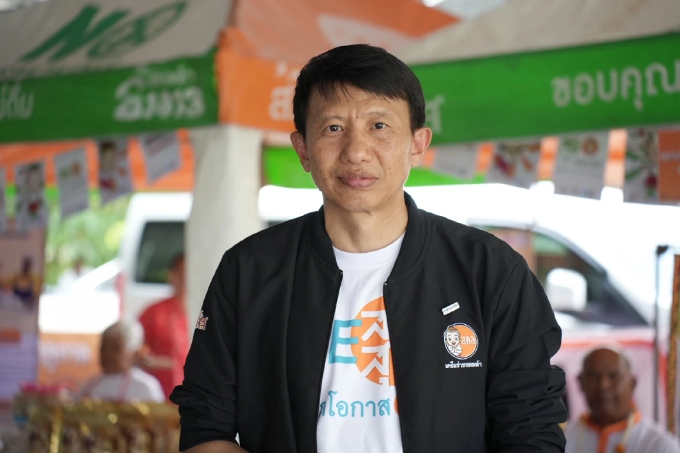 นายธีระ วัชรปราณี ผู้อำนวยการสำนักงานเครือข่ายองค์กรงดเหล้า (สคล.)