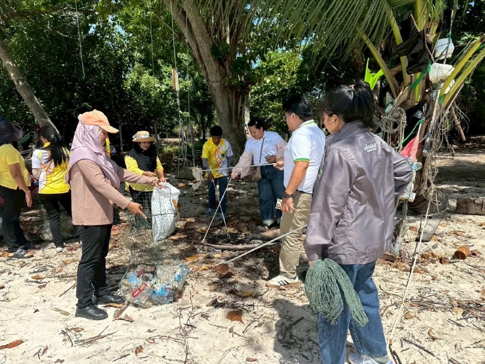 ซีพี มุ่ง “Zero Waste” ดันนวัตกรรม-ลดพลาสติก ชวนคนไทยเก็บขยะ