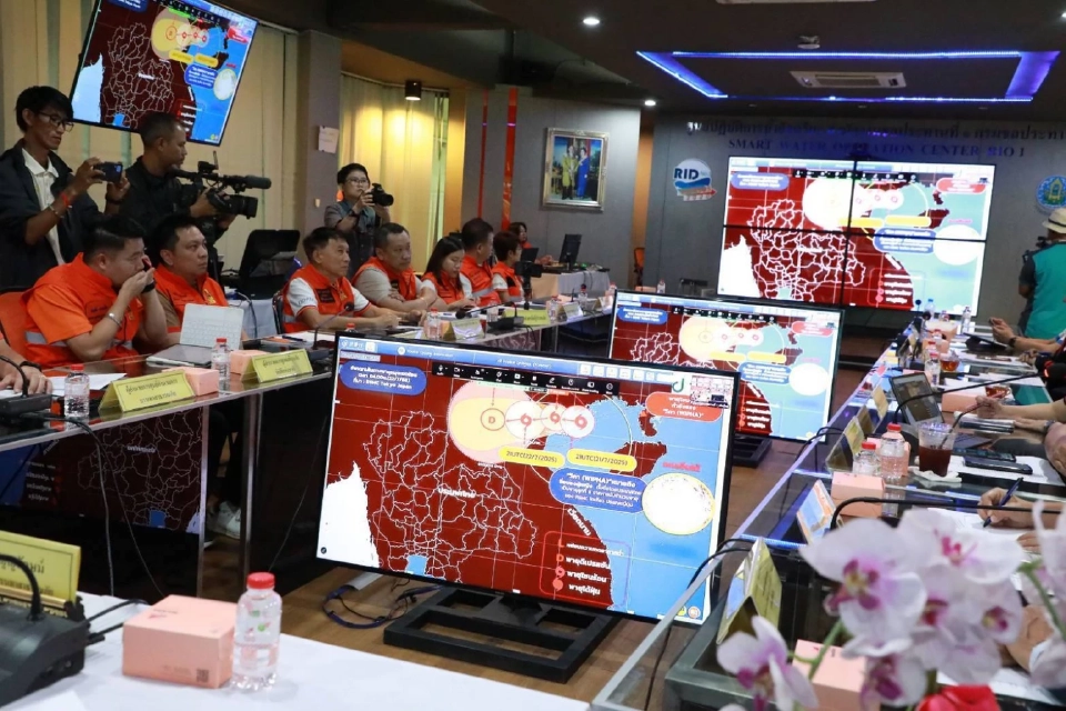ปภ.กางแผนรับมือพายุวิภา ตั้งวอร์รูม 24 ชั่วโมง แจ้งเตือน  Cell Broadcast 17 จังหวัด 89 อำเภอเสี่ยงดินถล่ม