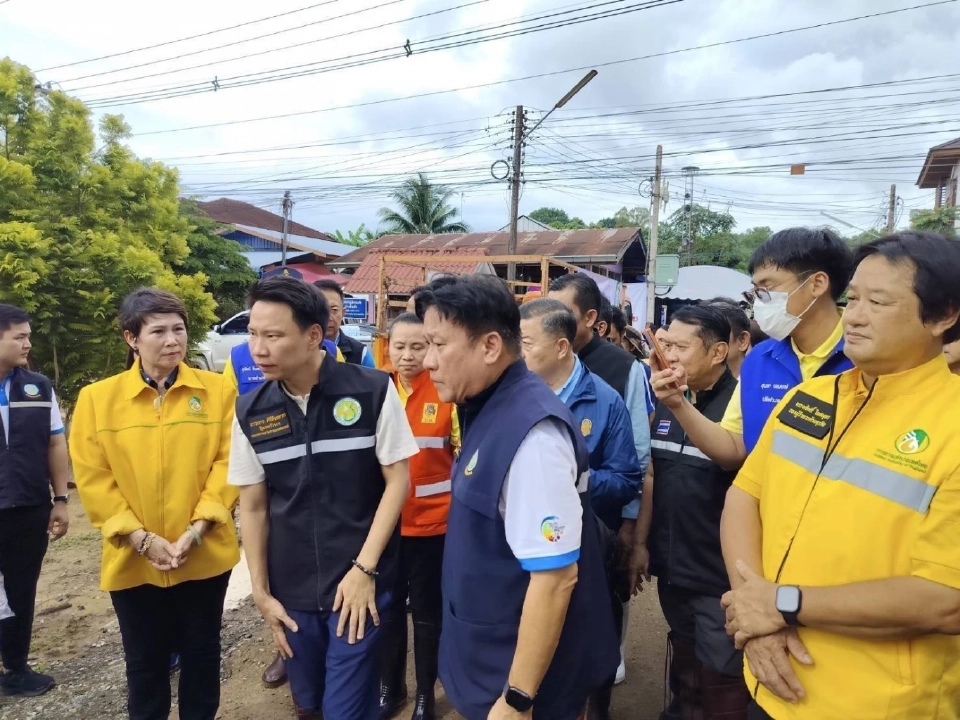 กยท. ลงพื้นที่ จ.น่าน มอบถุงยังชีพ-ให้กำลังใจผู้ประสบภัยน้ำท่วมจากพายุวิภา