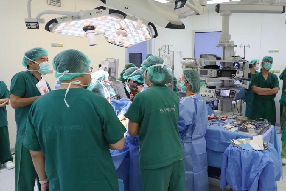 รพ.จุฬาฯ ผ่าตัดรักษา “โรคหยุดหายใจขณะหลับ” สำเร็จแห่งแรกในไทย