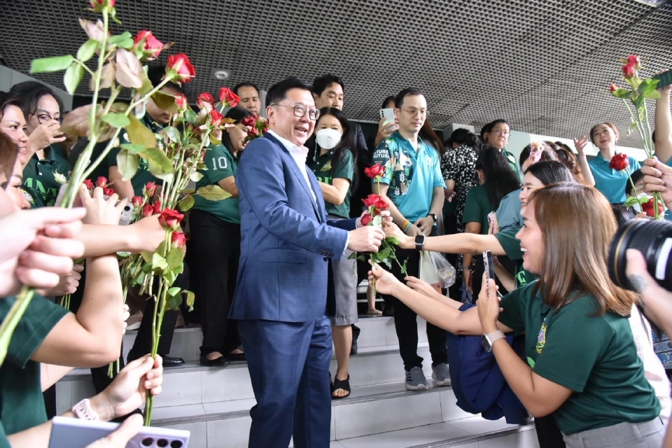 ภาพชุด 'จตุพร' อำลาตำแหน่งปลัด ทส. 5 ปี 8 เดือน 25 วัน ก่อนนั่ง รมว.พาณิชย์