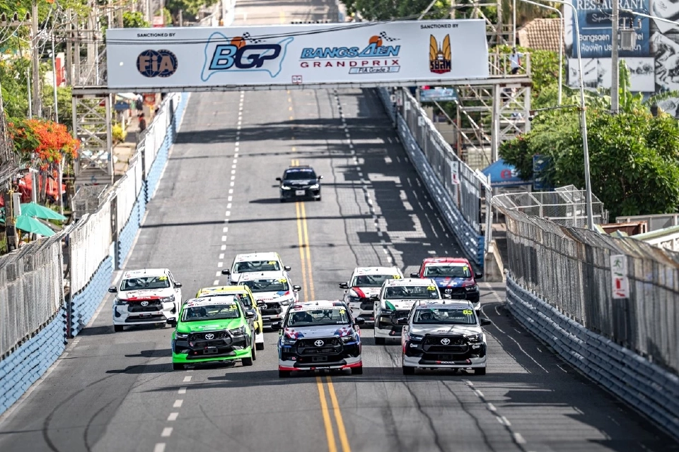 การแข่งขัน HILUX REVO ONE MAKE RACE 