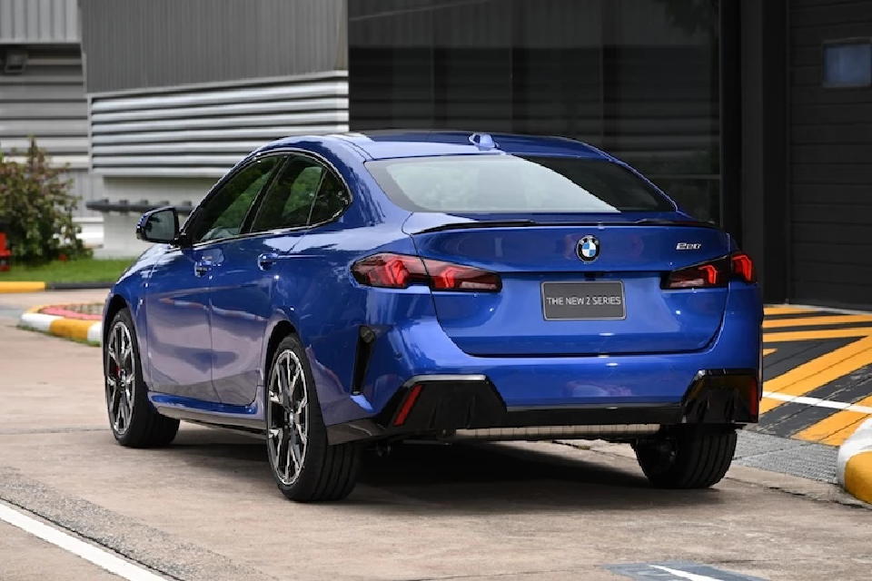 BMW 220 Gran Coupe M Sport Pro ราคา 2,199,000 บาท